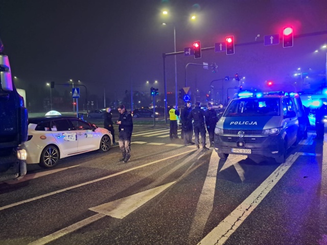 Policyjny pościg ciężarówką po regionie. Kierowcę udało się zatrzymać [zdjęcia]