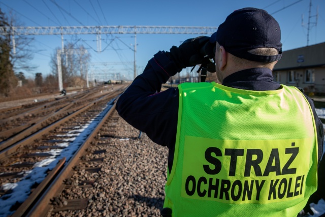 Bydgoszcz. Obywatel Gruzji zatrzymany na kolei ze sprzętem do zdalnego sterowania