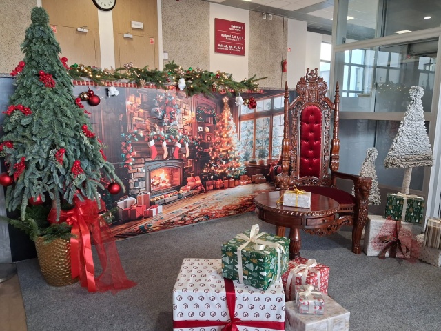 Politechnika Bydgoska otwiera swój świąteczny jarmark. Zabawa, muzyka i smakołyki