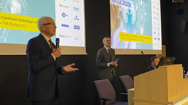 O roli sztucznej inteligencji przy operacjach rozmawiali specjaliści w bydgoskim Centrum Onkologii [zdjęcia]