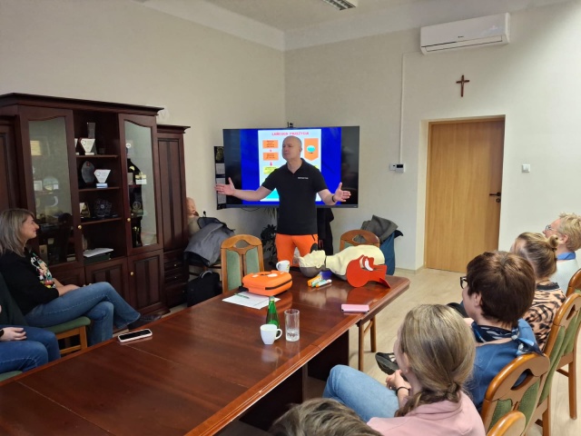 Pierwsza pomoc zaczyna się od zainteresowania się drugim człowiekiem. Szkolenie w Świeciu