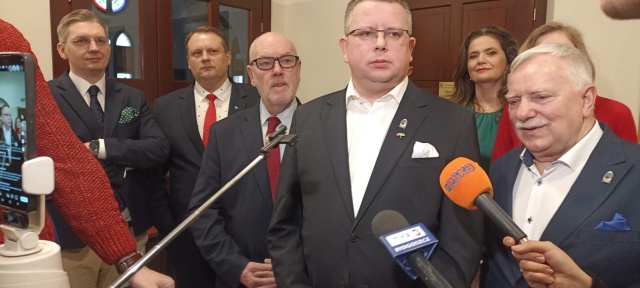 Miejscy radni jednym głosem w obronie Torunia i regionu po liście prezydenta Bydgoszczy