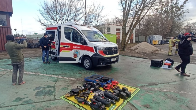 Nowe miejsca schronienia, drony, kamery Toruń działa w zakresie obrony cywilnej
