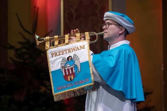 Stworzył herb Torunia, a teraz obawia się o swoje dzieło. Czy słynny anioł przetrwa