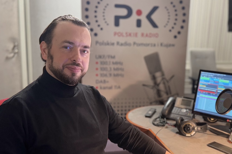 Łukasz Goliński w studiu Polskiego Radia PiK. Fot. Magda Jasińska