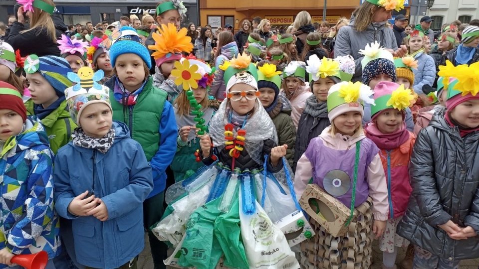 Nie tylko starsi mieszkańcy regionu powitają wiosnę w ten weekend/fot: Monika Kaczyńska, archiwum