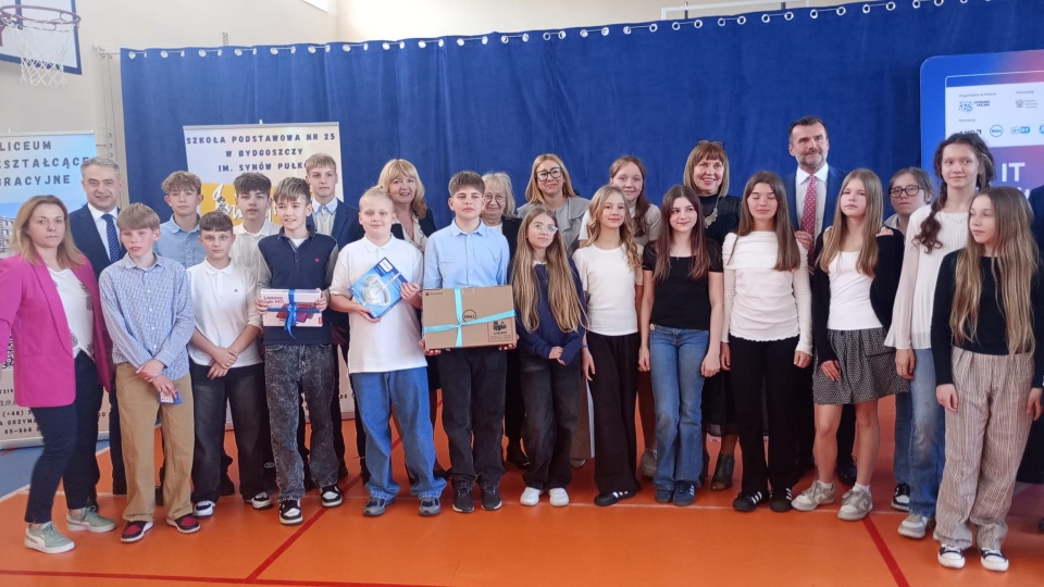 Uczniowie z Zespołu Szkół nr 19 w Bydgoszczy wzięli udział w IT Fitness Test/fot: Wiktor Sobociński