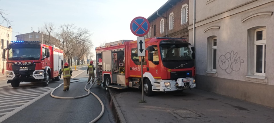 Do pożaru doszło w budynku przy ul. Toruńskiej w Inowrocławiu/fot. Marcin Glapiak