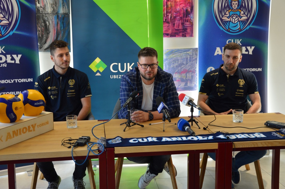 Trener Marcin Kryś i libero Mateusz Podborączyński dalej będą częścią zespołu/fot./Patryk Głowacki