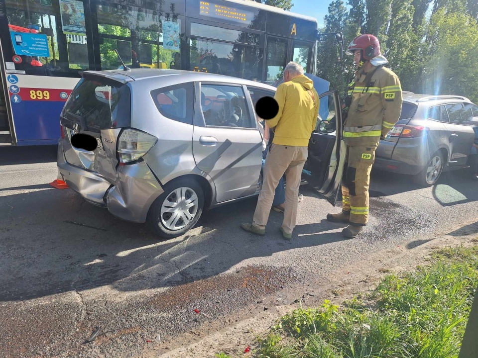 Kolizja przy ul. Kamiennej w Bydgoszczy/fot. Heron15 Pomoc Drogowa Bydgoszcz 24h Andruszczenko Krystian 501337500/Facebook