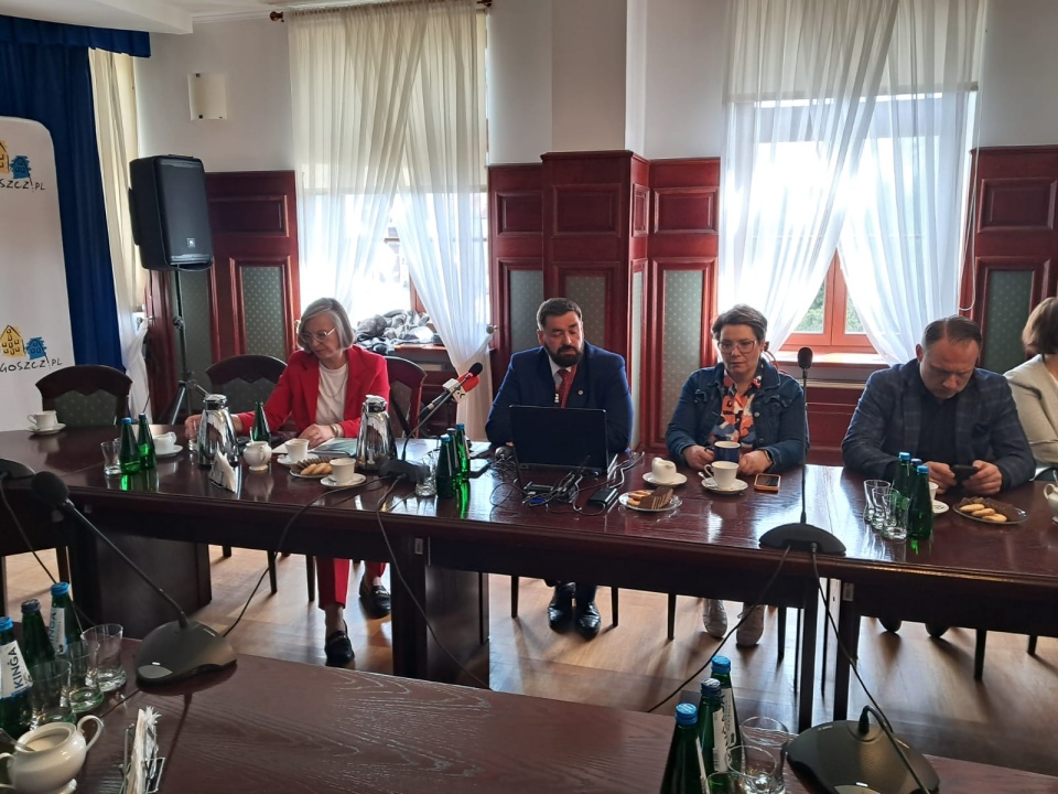 Rektor przedstawił plany podczas posiedzenia Komisji Rozwoju Miasta, Przedsiębiorczości i Nauki Rady Miasta Bydgoszczy. / Fot. Damian Klich