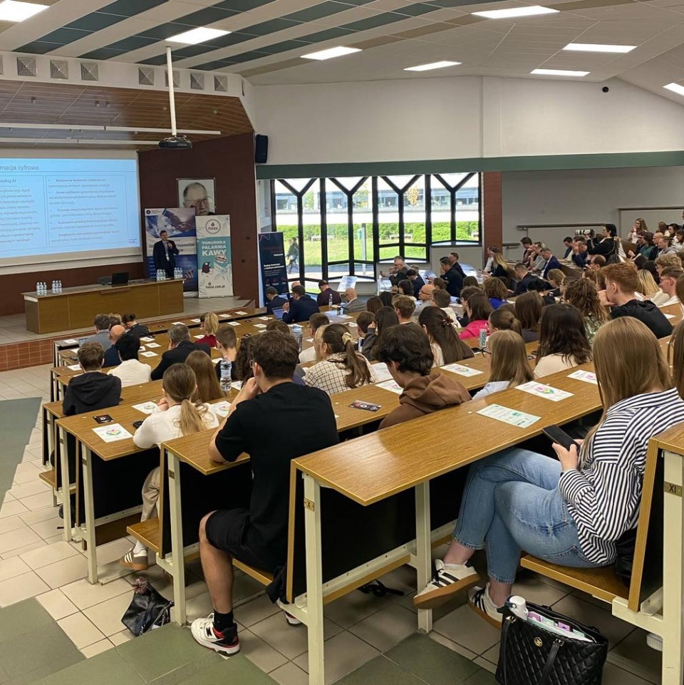 Sztuczna inteligencja, biometria, waluty cyfrowe – to główne tematy XVII edycji Copernican Digital Forum w Toruniu/fot. Forum e-Biznesu/Facebook