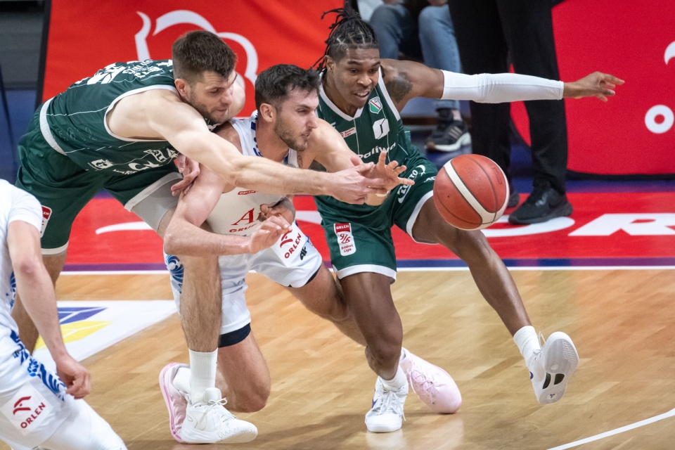Po niesamowitej końcówce Legia pokonała Anwil Włocławek 78:76/fot. PAP/Tytus Żmijewski