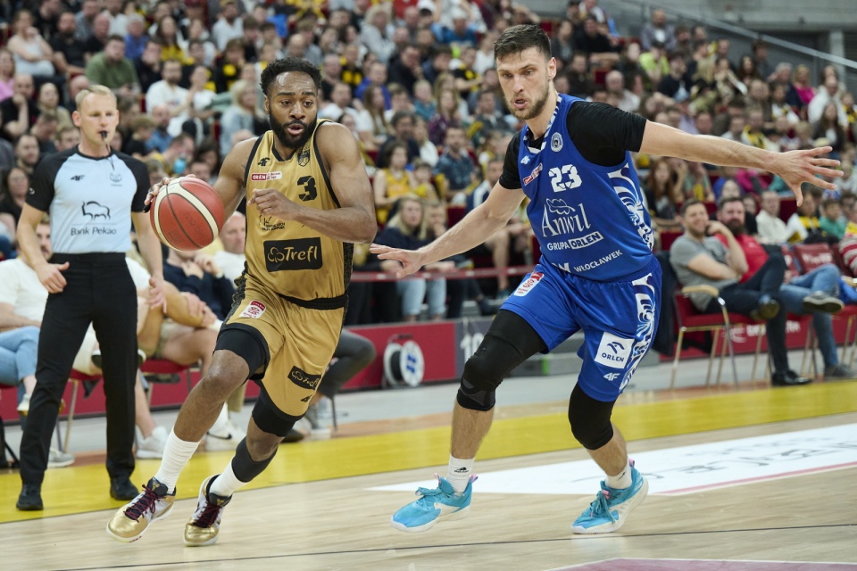 Anwil okazał się nieznacznie lepszy od Trefla/fot. PAP/Adam Warżawa