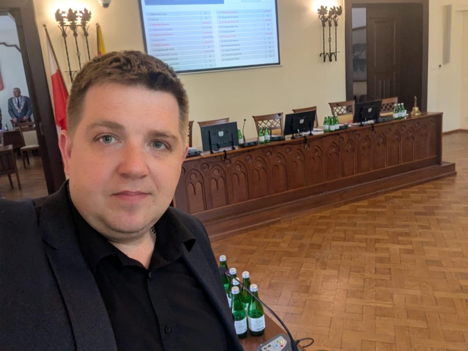 Działacze PiS chcą wygaśnięcia mandatu inowrocławskiego radnego Patryka Kaźmierczaka/fot: Facebook, Patryk Kaźmierczak