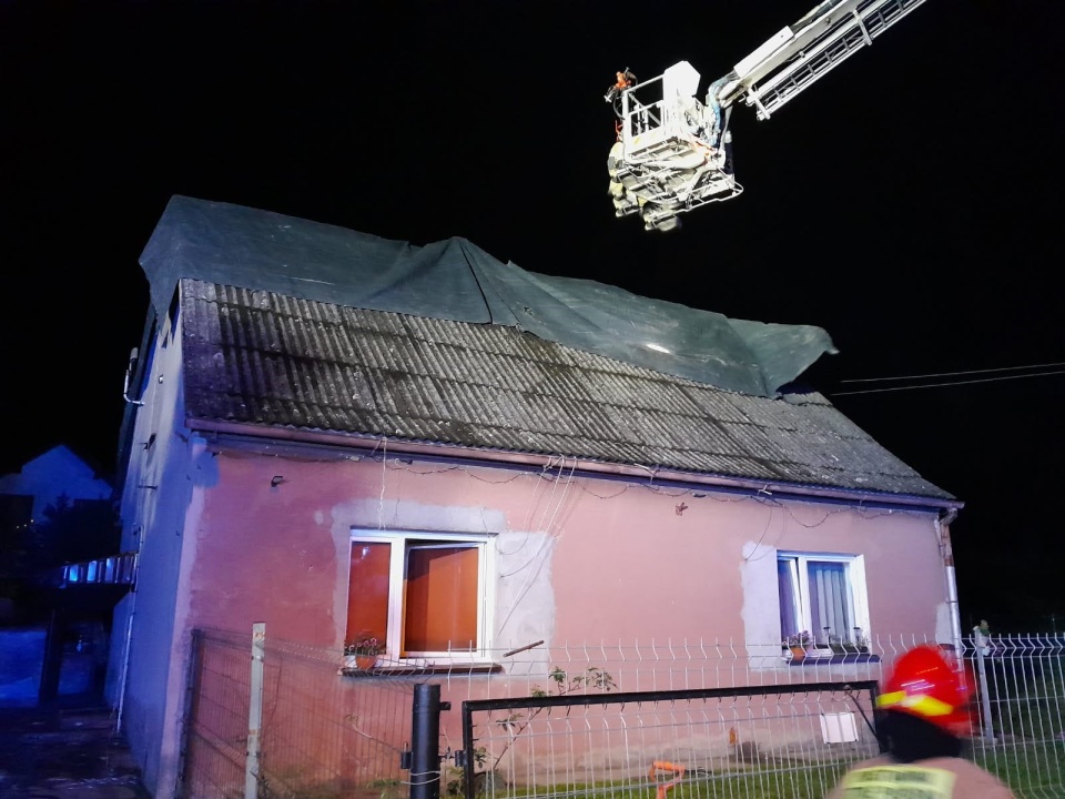 W nocy palił się dom jednorodzinny w Tucznie/fot. Komenda Powiatowa Państwowej Straży Pożarnej w Inowrocławiu/Facebook