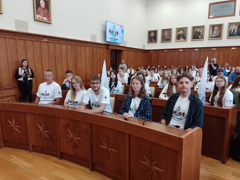 Delegację pielgrzymów pożegnał marszałek Piotr Całbecki/fot. Michał Zaręba