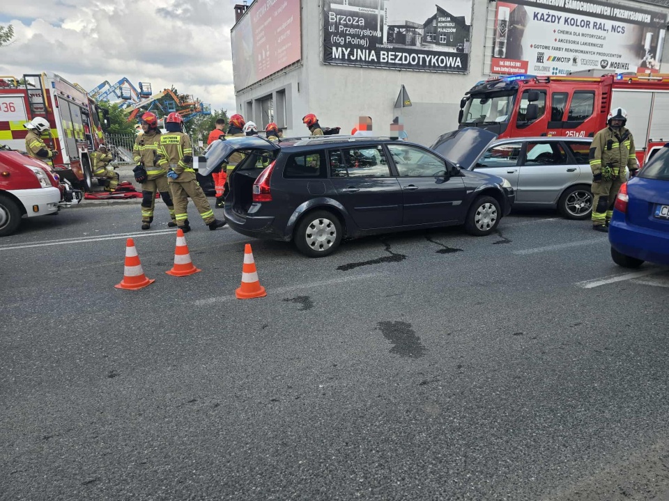 Po wypadku w Brzozie jedna osoba została zabrana do szpitala na badania/fot: Facebook, Heron15 Pomoc Drogowa Bydgoszcz 24h Andruszczenko Krystian 501337500