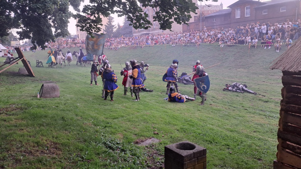 W rekonstrukcji bitwy brało udział ponad 60 osób. / Fot. Robert Duliński