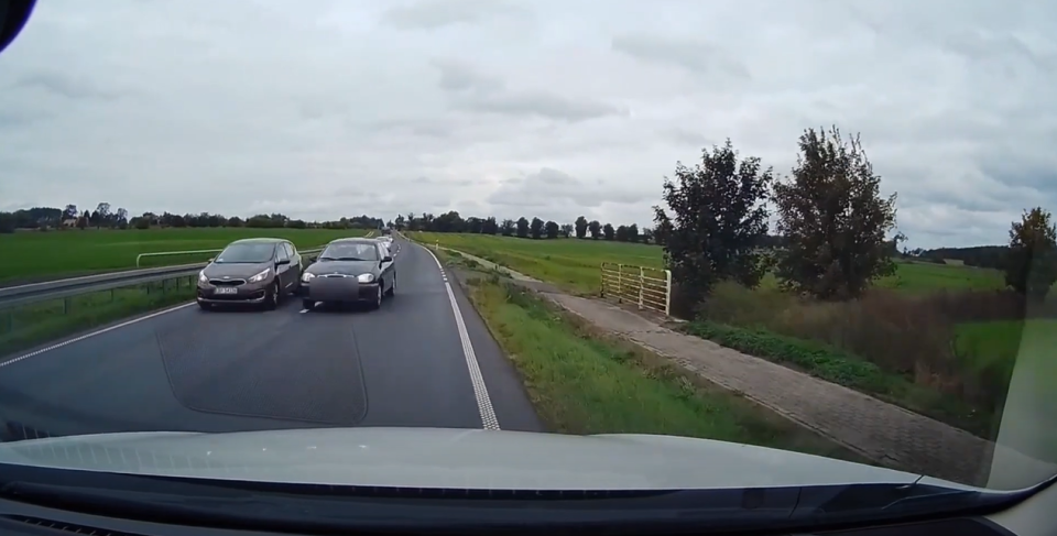 Policjanci z regionu zachęcają do przesyłania nagrań z udziałem kierowców łamiących przepisy/fot: zrzut ekranu