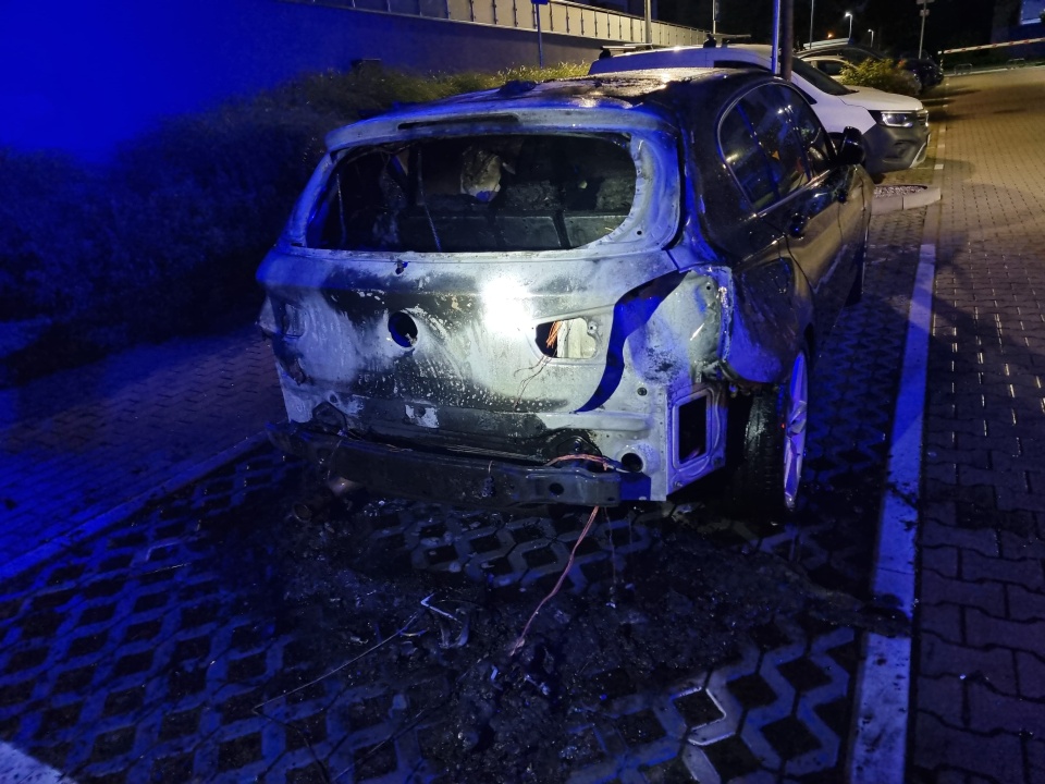 Policja bada sprawę pożarów samochodów w Bydgoszczy/fot. KM PSP Bydgoszcz