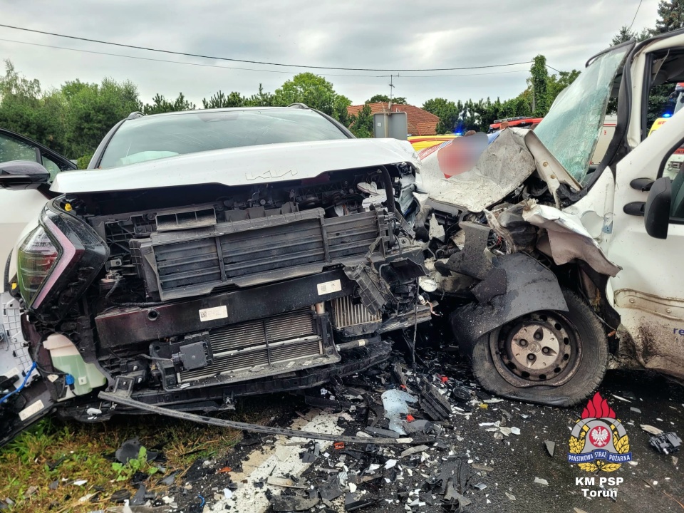 Jeden z kierowców zginął na miejscu. / Fot. Marcin Matwiejczuk / KM PSP w Toruniu