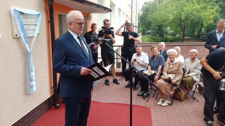 Profesor Wilhelmina Iwanowska upamiętniona w Toruniu. Uroczysta tablica została odsłonięta przy ulicy Kraszewskiego 20-22/fot: Michał Zaręba