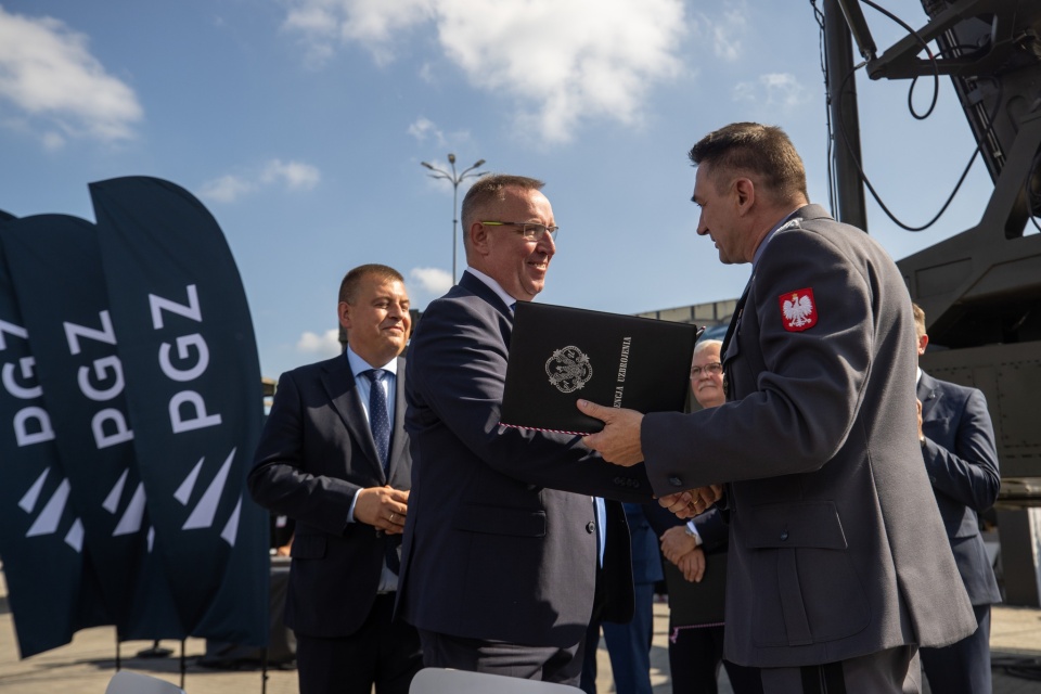 Bydgoskie Zakłady Nitro-Chem S.A. podpisały umowę ze Skarbem Państwa – Agencją Uzbrojenia. Chodzi o dostawę dostaw kostek trotylowych oraz ładunków inżynieryjnych/fot. Nitro-Chem S.A./Facebook