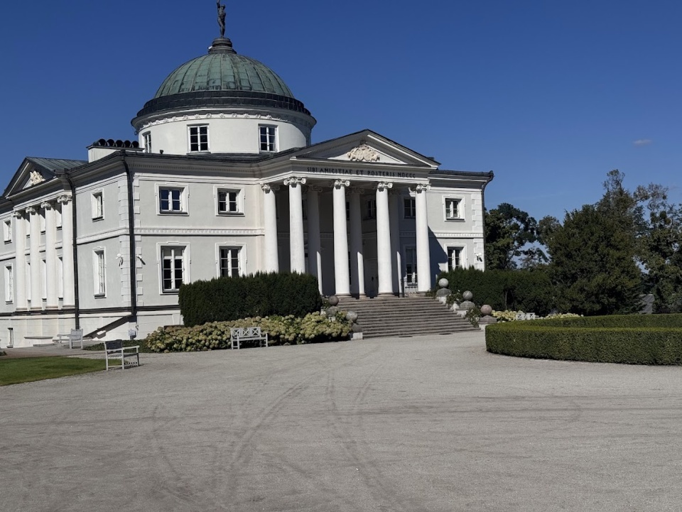 Pałac w Lubostroniu