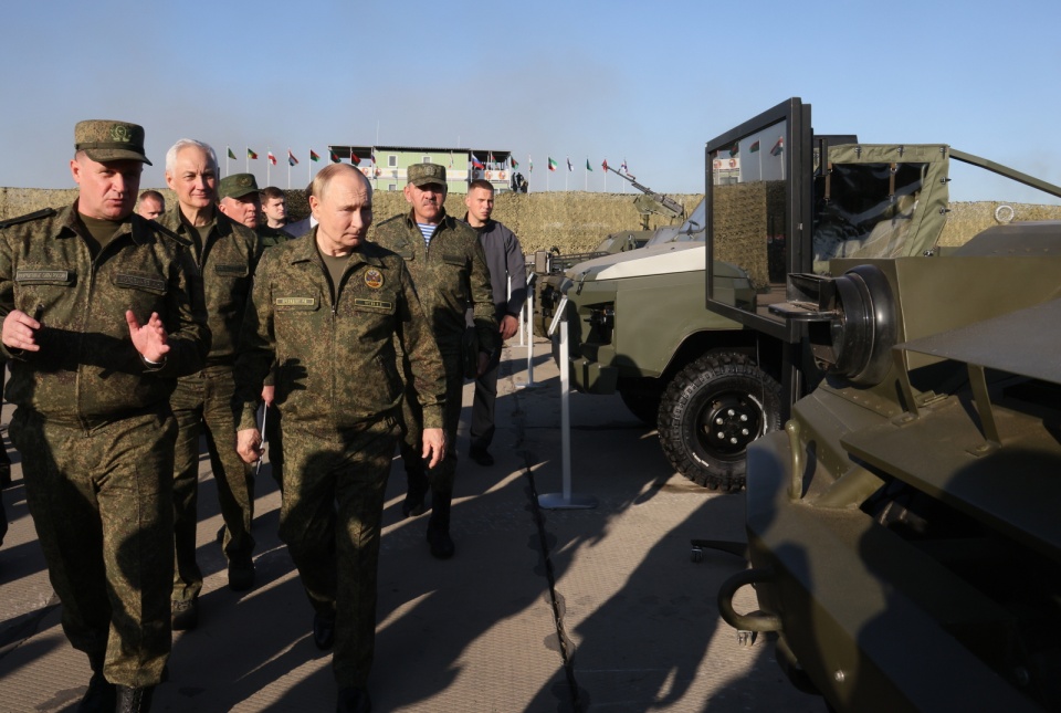 Prezydent Rosji Władimir Putin wizytował poligon w czasie ćwiczeń Zapad 2025 /fot. PAP/EPA/MIKHAIL METZEL/SPUTNIK/KREMLIN POOL