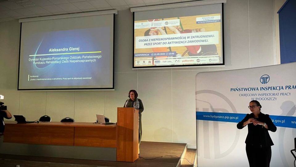Przełamywanie barier i stereotypów - to główny cel konferencji „Osoba z niepełnosprawnością w zatrudnieniu", która odbyła się w Bydgoszczy/fot. Natasza Trzebuchowska