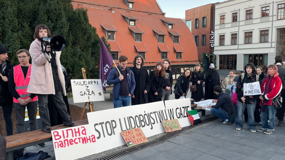 Działania Izraela w strefie Gazy i zatrzymanie obywateli Polski z misją humanitarną - w tej sprawie partia Razem zorganizowała demonstrację/fot. Natasza Trzebuchowska
