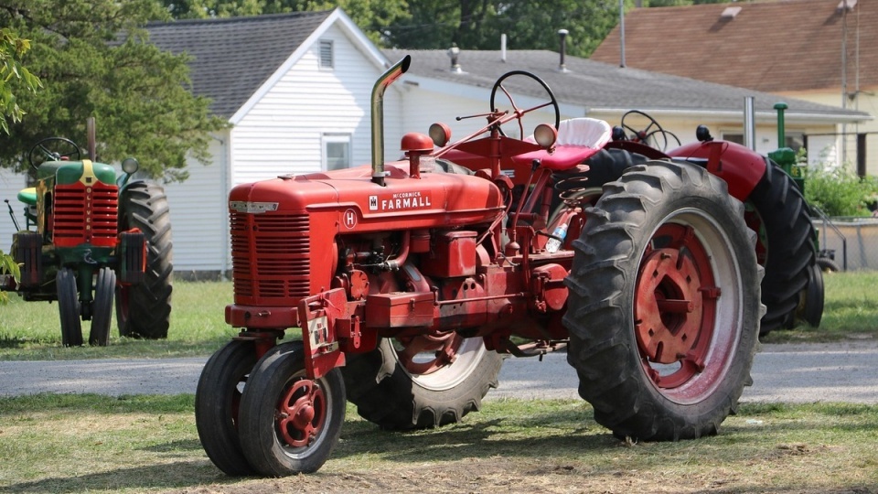 Przestępstw złodzieje dokonywali przeważnie w nocy, używali też wynajętego sprzętu, którym skradzione pojazdy przewozili do swoich kryjówek/fot. Pixabay