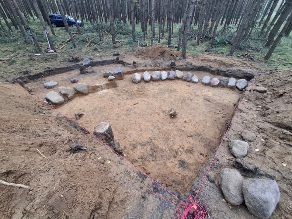 Potężny kurhan sprzed trzech tysięcy lat odkryto we Wdeckim Parku Krajobrazowym/fot. Marcin Doliński
