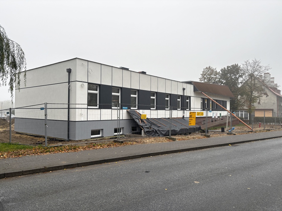 Jeszcze w tym roku zakończy się rozbudowa budynku byłego Ośrodka Pomocy Społecznej w Sępólnie Krajeńskim/fot. Sępólno Krajeńskie