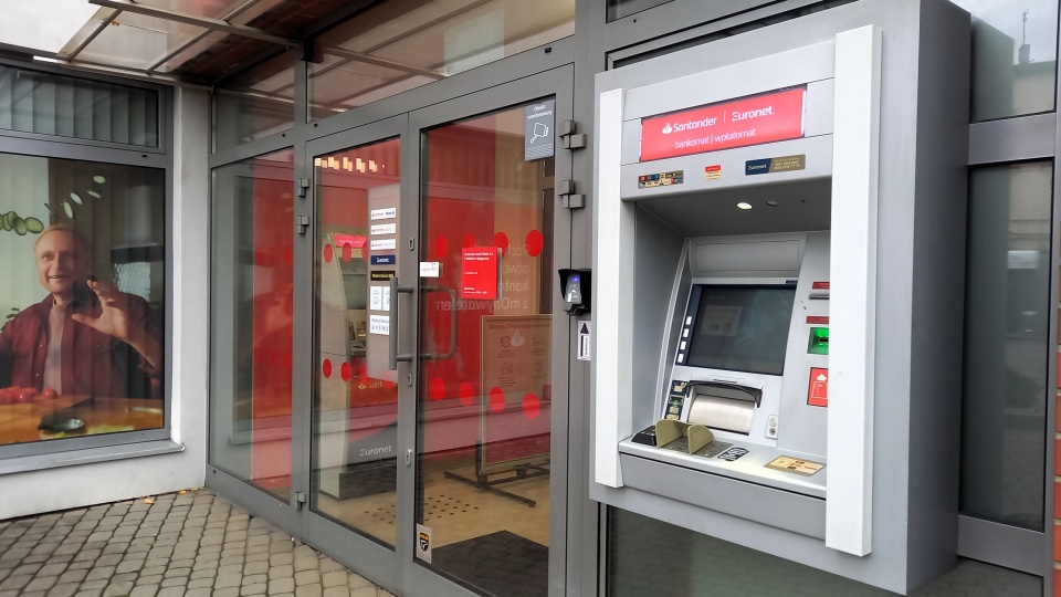 Bankomat banku Santander przy ul. gdańskiej w Bydgoszczy/fot. Tatiana Adonis