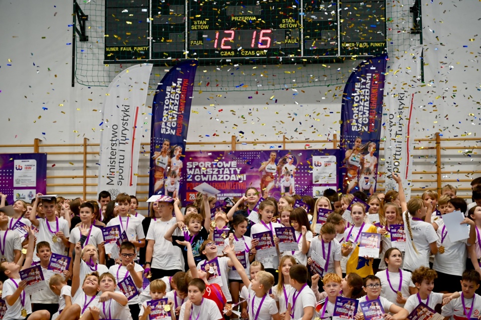 Hala w Koronowie stała się miejscem rywalizacji młodych sportowców/fot. inf. prasowa