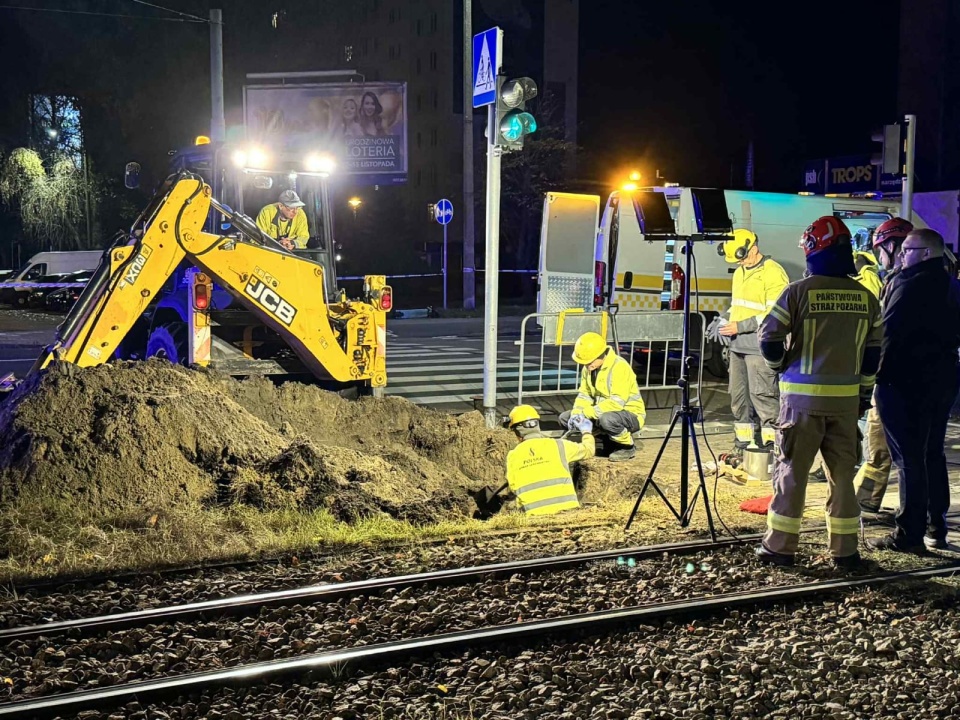 Podczas wycieku gazu w Toruniu zablokowane ulicę Ślaskiego. Kursy tramwajów wstrzymano. / Fot. Michał Zaręba
