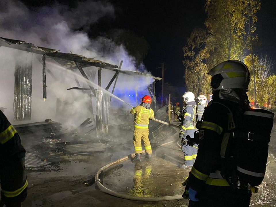 Pożar gasiło 6 zastępów straży pożarnej. / Fot. OSP Solec Kujawski