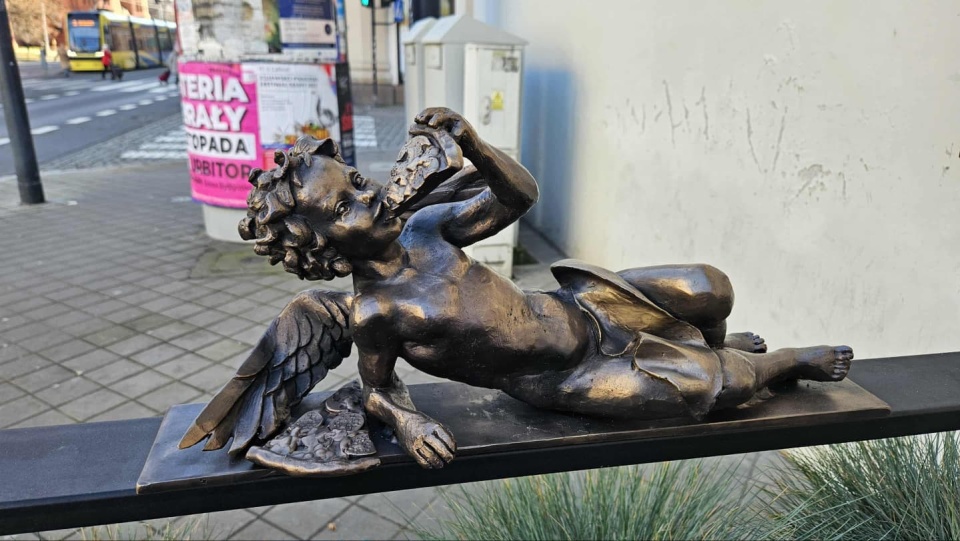 Szósty aniołek zagościł na toruńskiej Starówce/fot. Magdalena Dębczyńska-Wróblewska