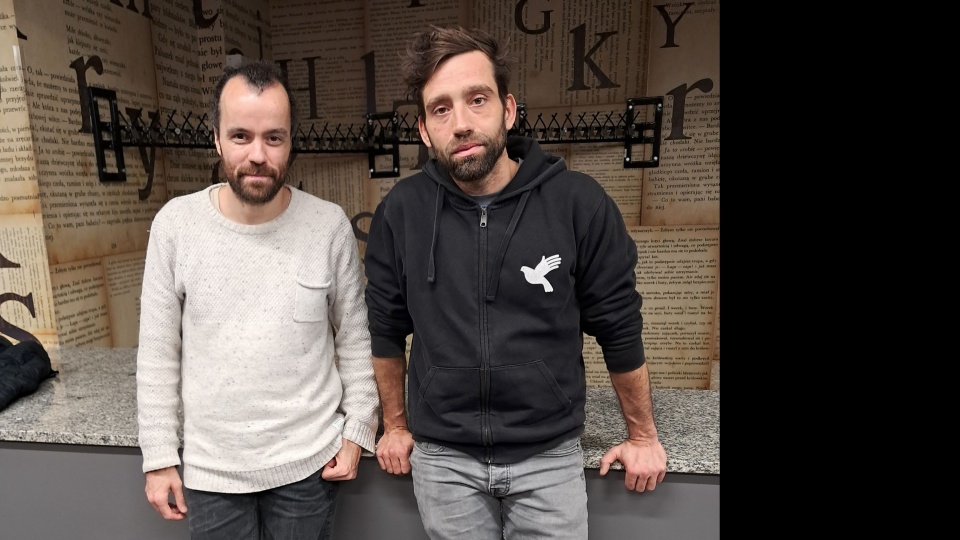 Na przedstawienie zapraszają aktorzy: Vito Weis i Blaž Šef/fot. Ewa Dąbska-Wieczorkowska