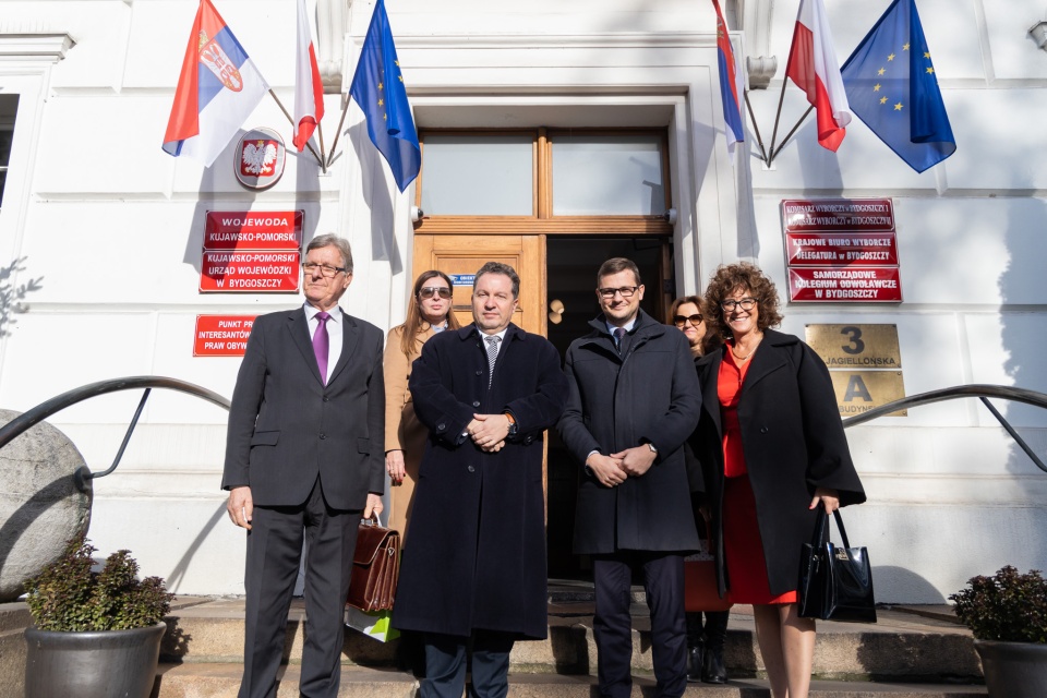 Ambasador Serbii przyjechał do Bydgoszczy. Dyplomata z inicjatywy polskiej konsul spotkał się między innymi z biznesmenami z regionu. Województwo kujawsko-pomorskie ma podjąć gospodarczą współpracę z Serbią/fot. Kujawsko-Pomorski Urząd Wojewódzki/Facebook