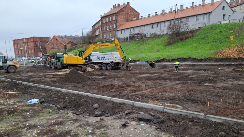 Grudziądz, ulica Portowa, budowane miejsce ewakuacji dla mieszkańców/fot. Marcin Doliński