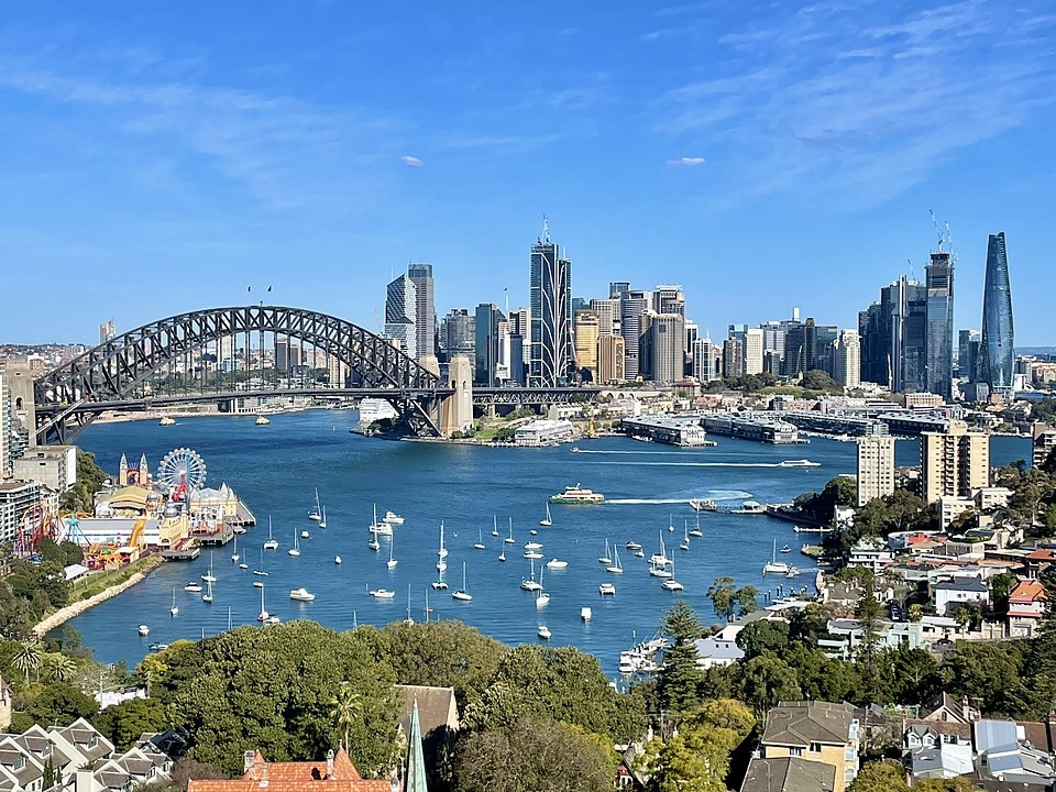 Najpopularniejszym kierunkiem młodych Wyspiarzy jest Australia. Na zdjęciu: Sydney/fot. Tomek, Wikipedia