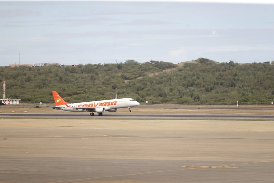 Wygląda na to, że USA zamknęło przestrzeń powietrzną nad Wenezuelą/fot. PAP/EPA/Ronald Pena R.