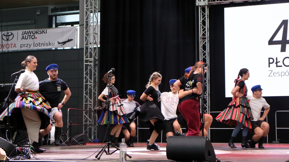 Koncert uświetnił 45-lecie istnienia Zespołu Pieśni i Tańca „Płomienie”/fot. Tatiana Adonis