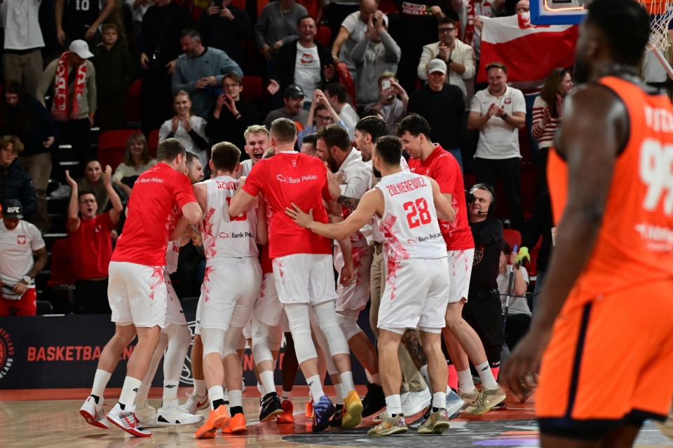 Polacy dokonali świetnego powrotu i ostatecznie wygrali/fot. PAP/Marcin Bielecki