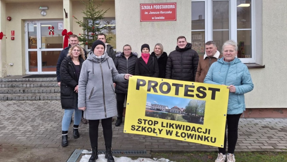 Rodzice nie zgadzają się na likwidację szkoły/fot. Marcin Doliński