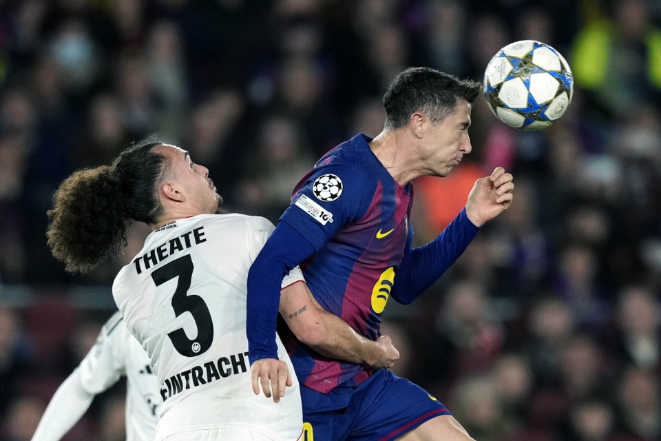 Robert Lewandowski nie zdobył bramki, ale Barcelona wygrała/fot. PAP/EPA/Enric Fontcuberta