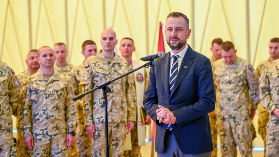 Wicepremier, szef MON Władysław Kosiniak-Kamysz podczas spotkania z polskimi żołnierzami w Turcji/fot. PAP/plut. Wojciech Król/MON